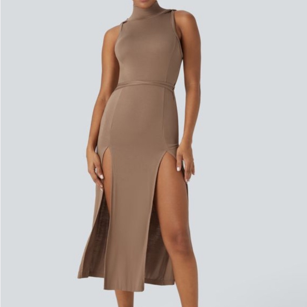HALARA RIBBED HOODED DRESS
